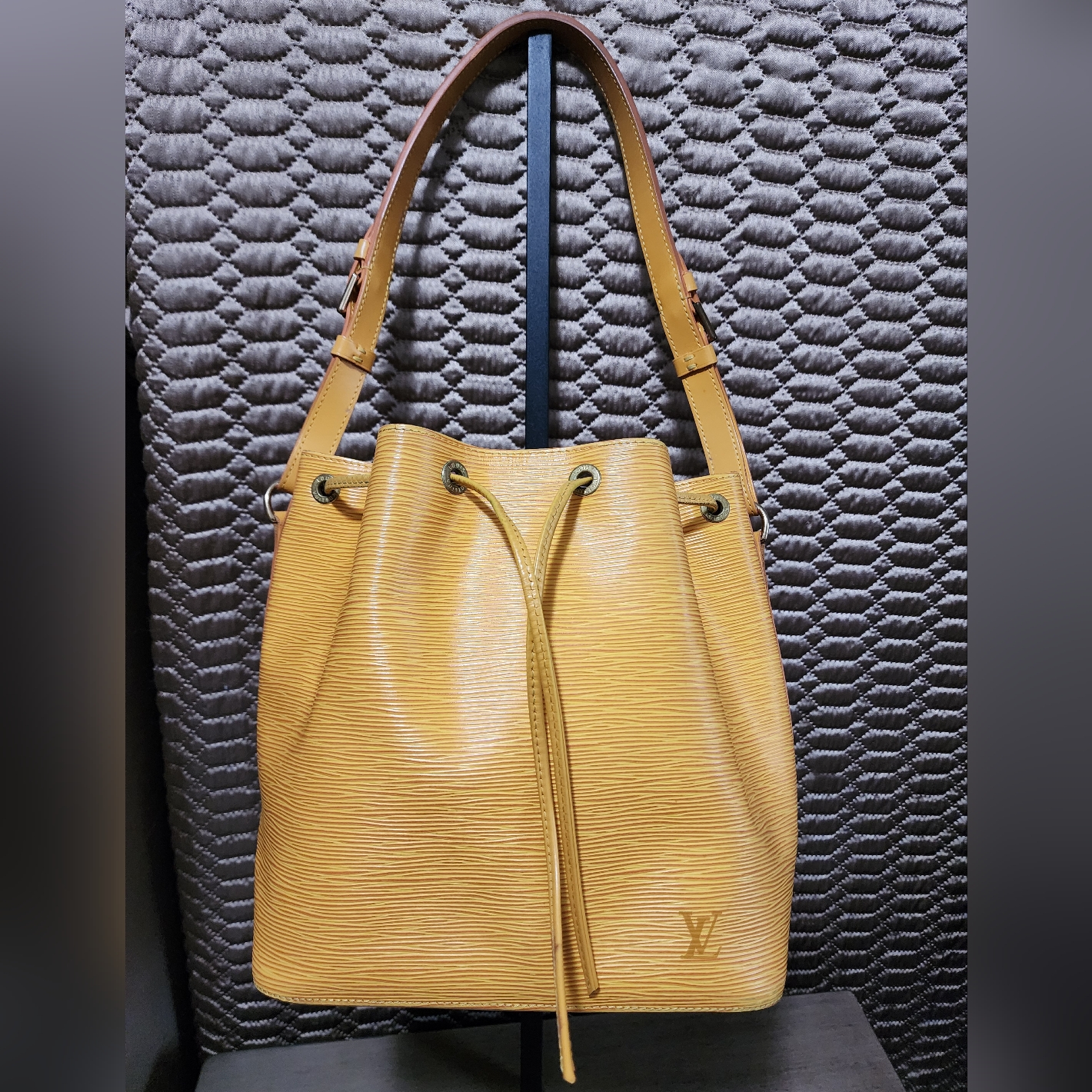 Louis Vuitton Authentic Vintage Epi Petit Noe Yellow Bucket Bag